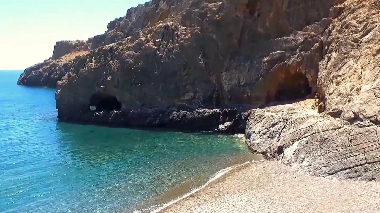 Κρήτη: Τραγωδία με τουρίστα- Σκοτώθηκε μετά από πτώση σε βράχια